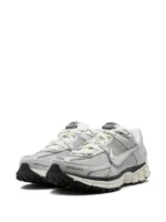 Nike Zoom Vomero 5 Photon Dust Metallic Silver - Image 4