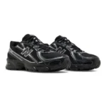 New Balance 740 Black Silver Metallic - Image 3